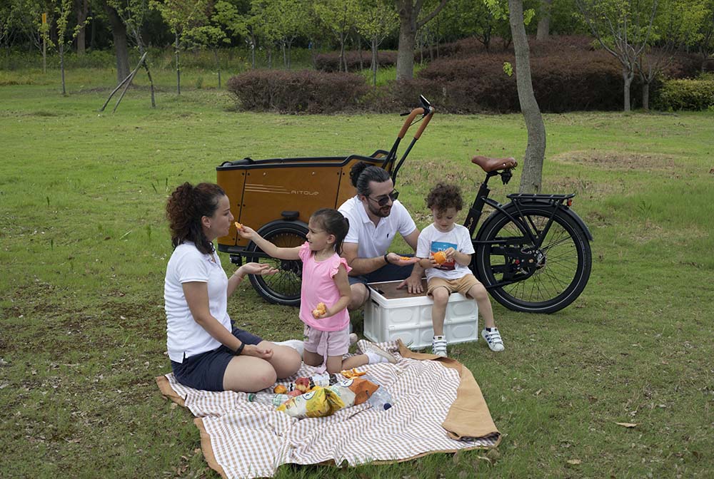 Exploring the Versatility of Cargo Bikes for Travel Adventures